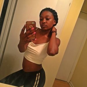 Meet your Posher, Andrea